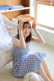 女主在恐怖游戏里挨